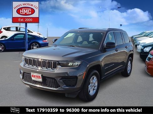 Used 2024 Jeep Grand Cherokee Laredo image 1