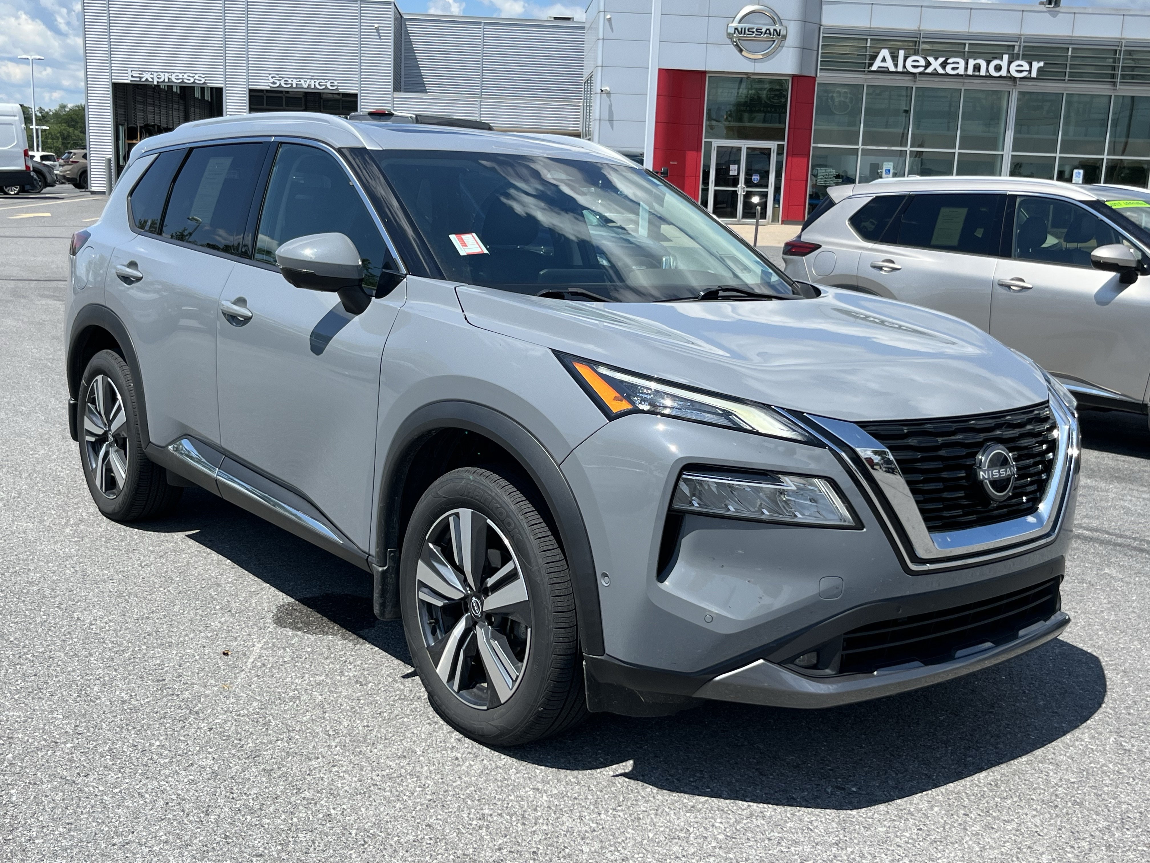 Used 2022 Nissan Rogue SL w/ SL Premium Package AWD/4WD image 1