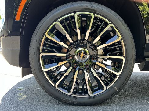New 2026 Chevrolet Tahoe High Country AWD/4WD image 43