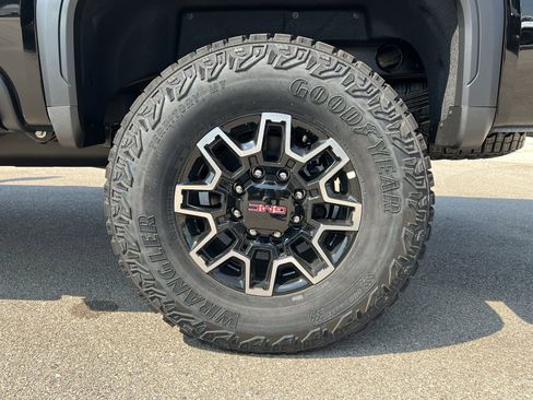 New 2025 GMC Sierra 2500 AT4X image 70