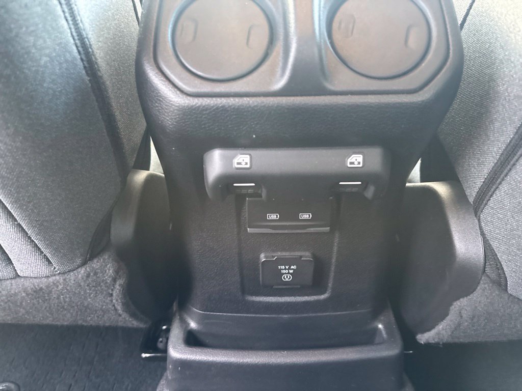 Used 2024 Jeep Wrangler Unlimited Sahara AWD/4WD image 29