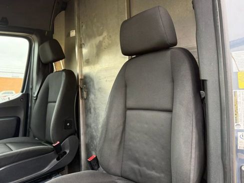 Used 2019 Mercedes-Benz Sprinter 144 image 21