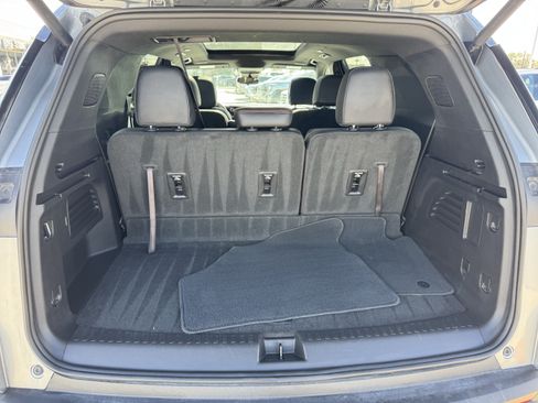 Used 2025 Chevrolet Traverse Z71 w/ Driver Confidence Package AWD/4WD image 28