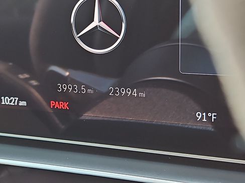 Used 2025 Mercedes-Benz GLS 63 AMG 4MATIC image 21