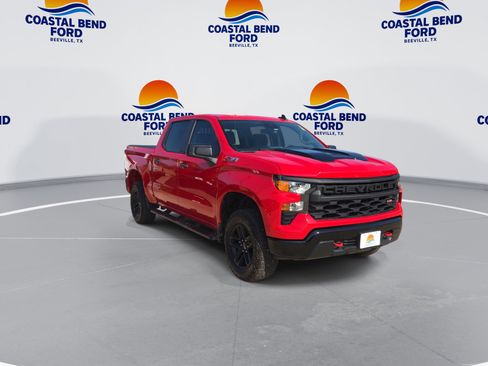 Used 2024 Chevrolet Silverado 1500 Custom Trail Boss AWD/4WD image 2