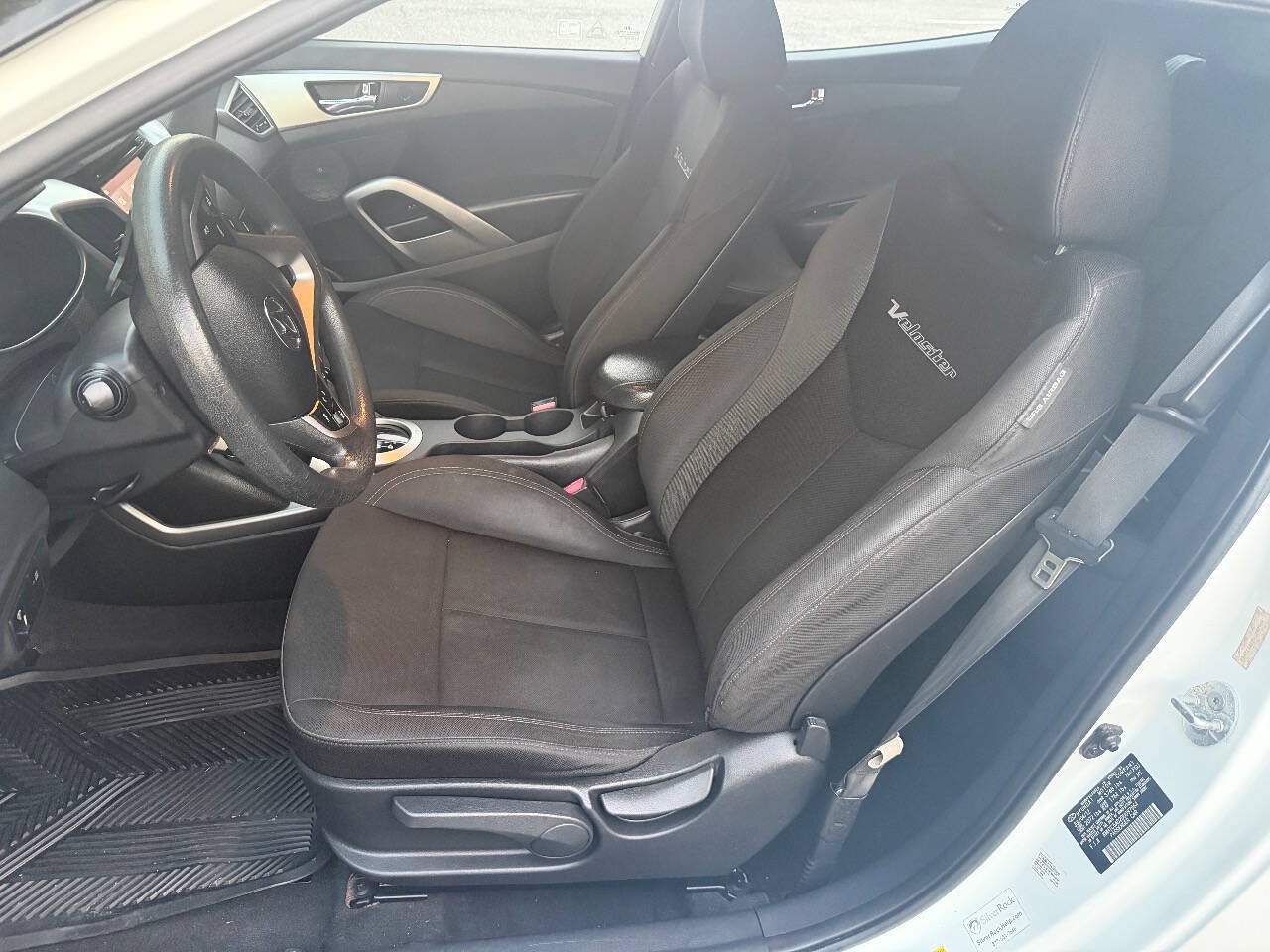 Used 2013 Hyundai Veloster FWD image 10