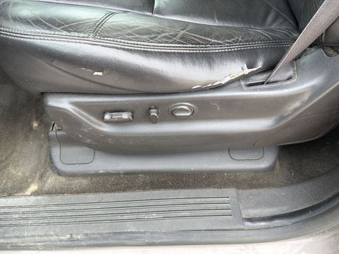 Used 2014 GMC Yukon XL SLT w/ SLT-2 Equipment Package image 21