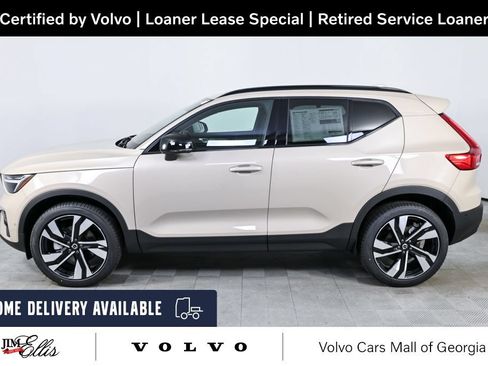 Used 2026 Volvo XC40 B4 Plus w/ Protection Package Premier FWD image 2