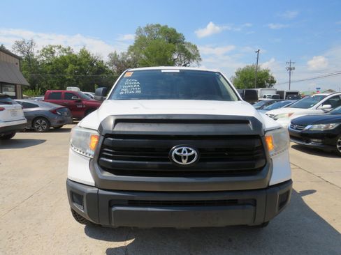 Used 2016 Toyota Tundra SR image 2