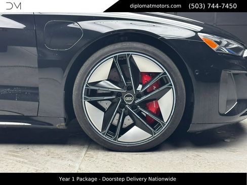 Used 2022 Audi RS e-tron GT w/ Year 1 Package image 38
