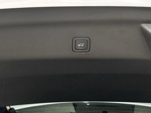 New 2026 Cadillac Escalade ESV 4WD image 28