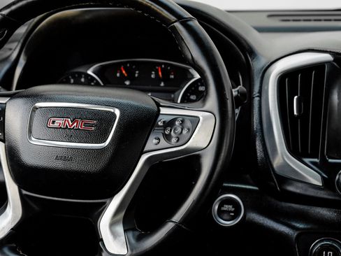 Used 2023 GMC Terrain SLT AWD/4WD image 25