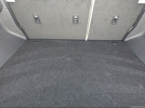 New 2025 Nissan Murano SV image 11