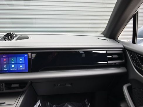 Certified 2025 Porsche Macan 4S Electric image 22