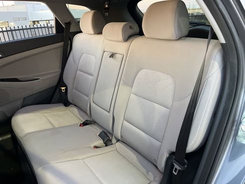 Used 2018 Hyundai Tucson SE w/ Cargo Package image 25