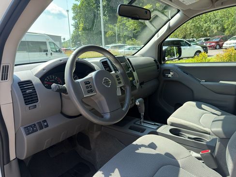 Certified 2018 Nissan Frontier SV w/ Value Truck Package RWD image 10