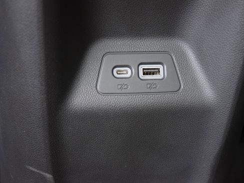 Used 2021 Buick Envision Essence FWD image 40