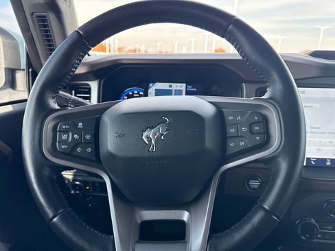 Used 2023 Ford Bronco Outer Banks image 18