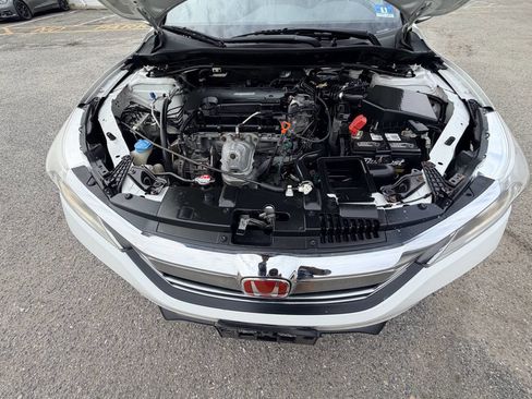 Used 2017 Honda Accord Sport image 30