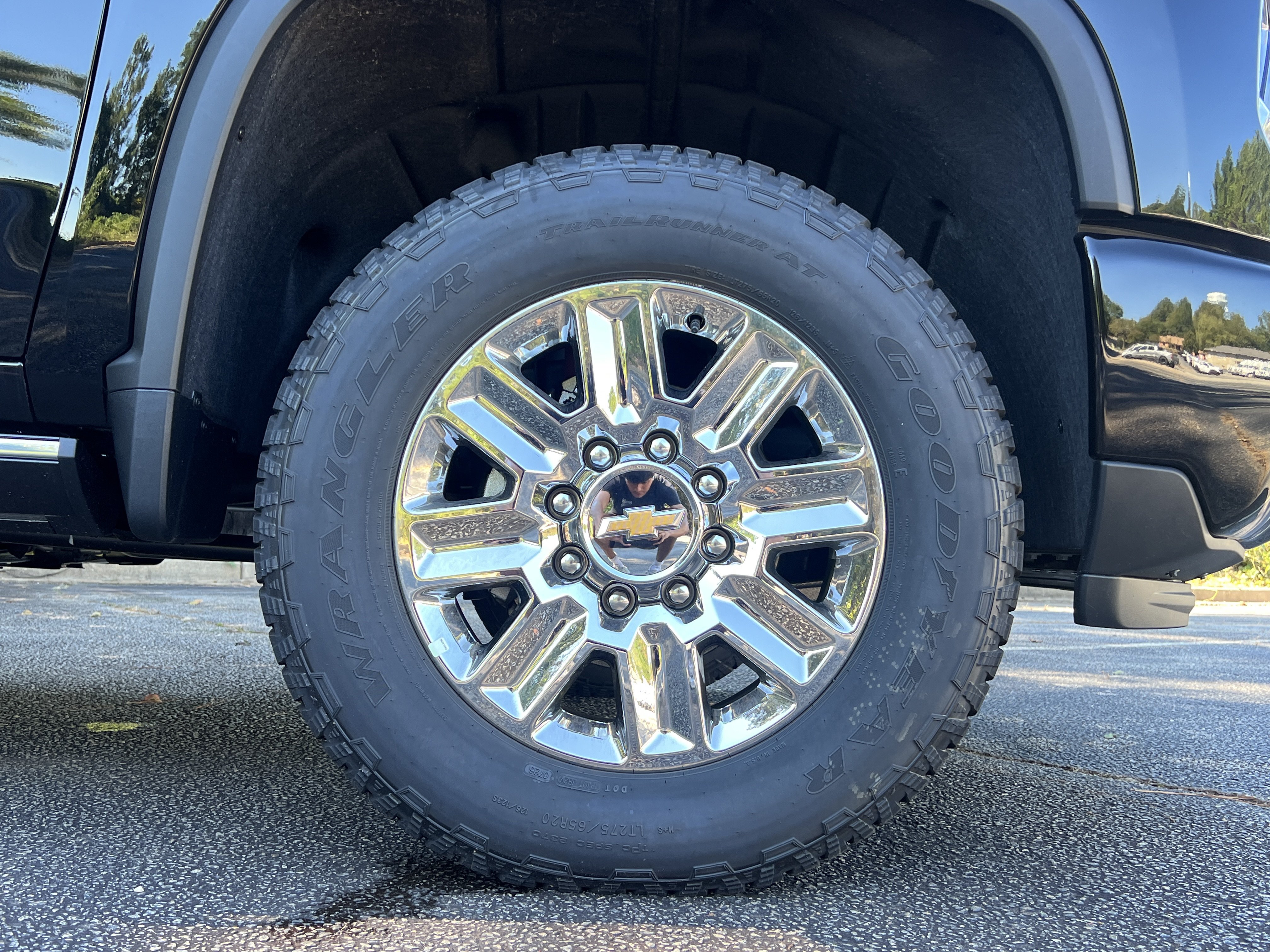 New 2026 Chevrolet Silverado 2500 High Country w/ High Country Premium Package AWD/4WD image 13