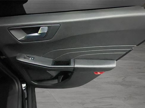 Used 2024 Ford Escape ST-Line image 32