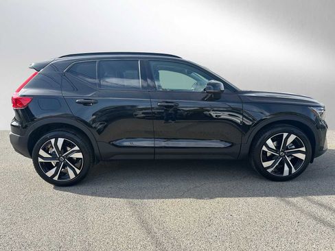 New 2026 Volvo XC40 B5 Ultra w/ Climate Package AWD/4WD image 2