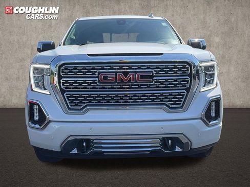 Used 2022 GMC Sierra 1500 Denali w/ Driver Alert Package II AWD/4WD image 9
