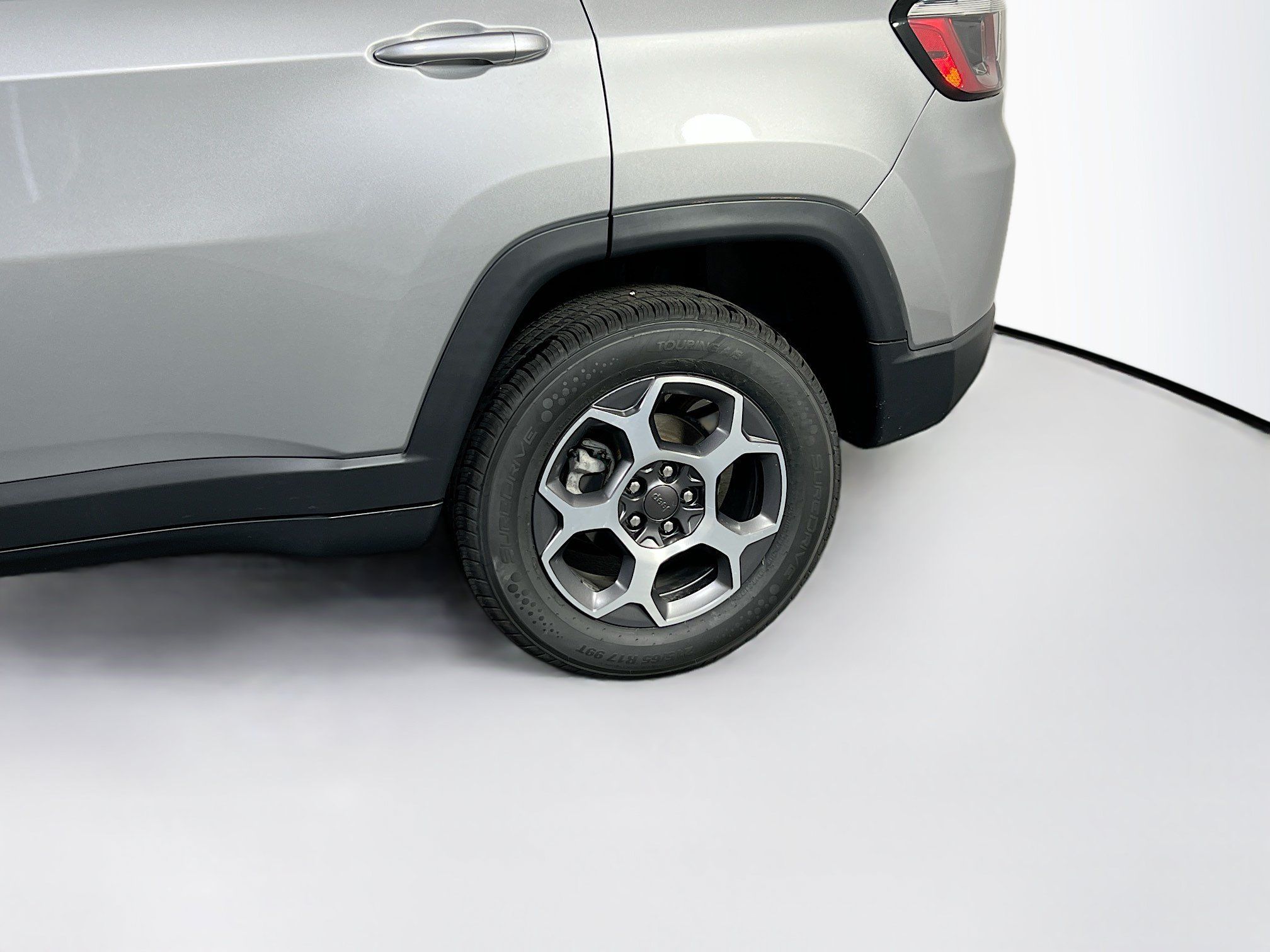 Used 2022 Jeep Compass Trailhawk AWD/4WD image 28