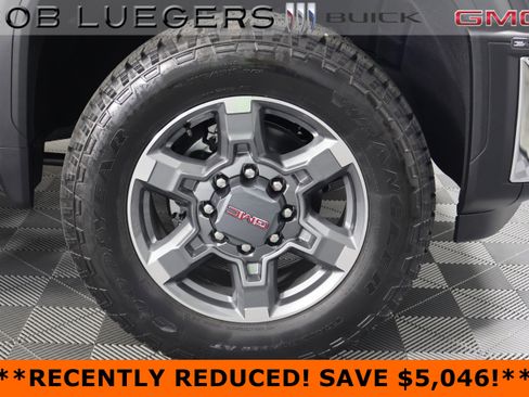 New 2026 GMC Sierra 2500 SLT w/ SLT Premium Package image 3