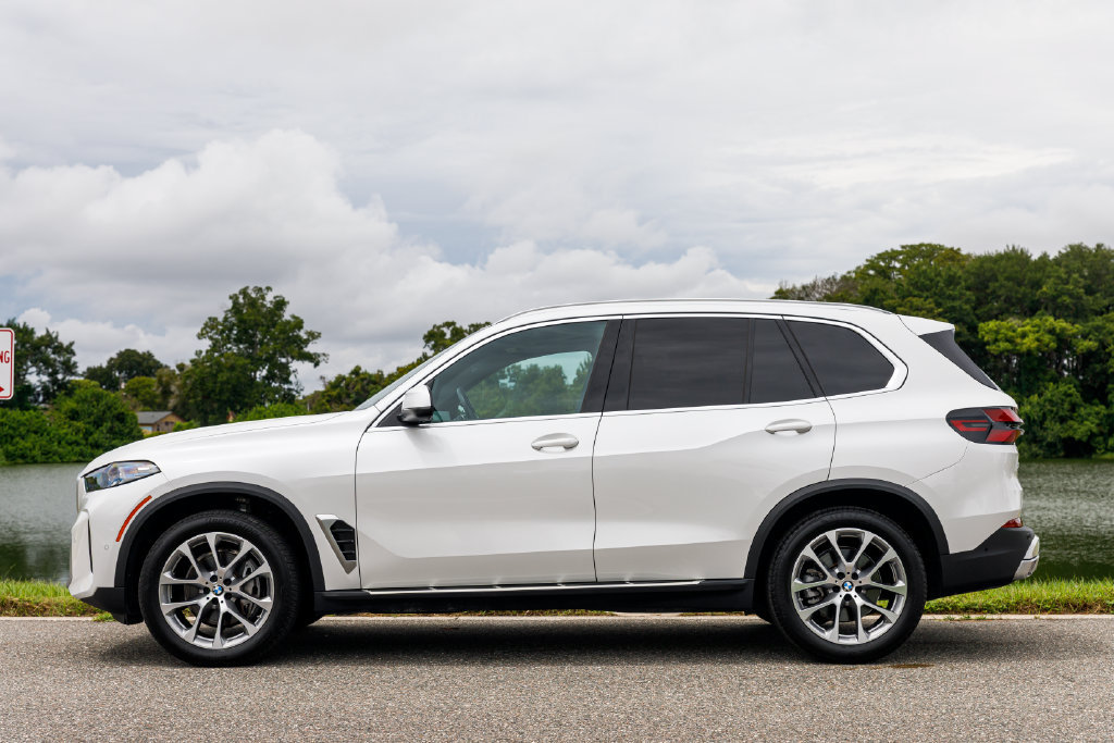Used 2026 BMW X5 sDrive40i w/ Climate Comfort Package RWD image 6