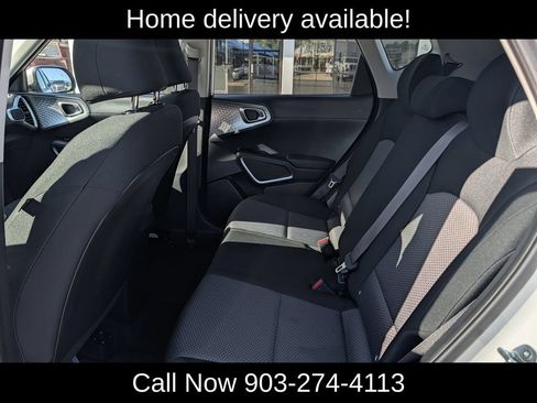 Used 2025 Kia Soul LX w/ LX Technology Package FWD image 27