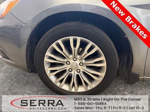 Used 2011 Chrysler 200 Limited image 12