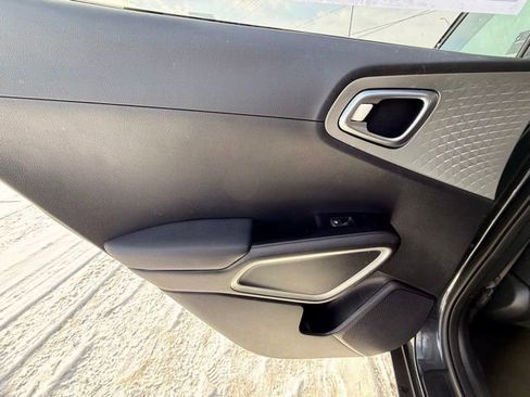 Used 2023 Kia Soul LX w/ Option Group 015 image 32