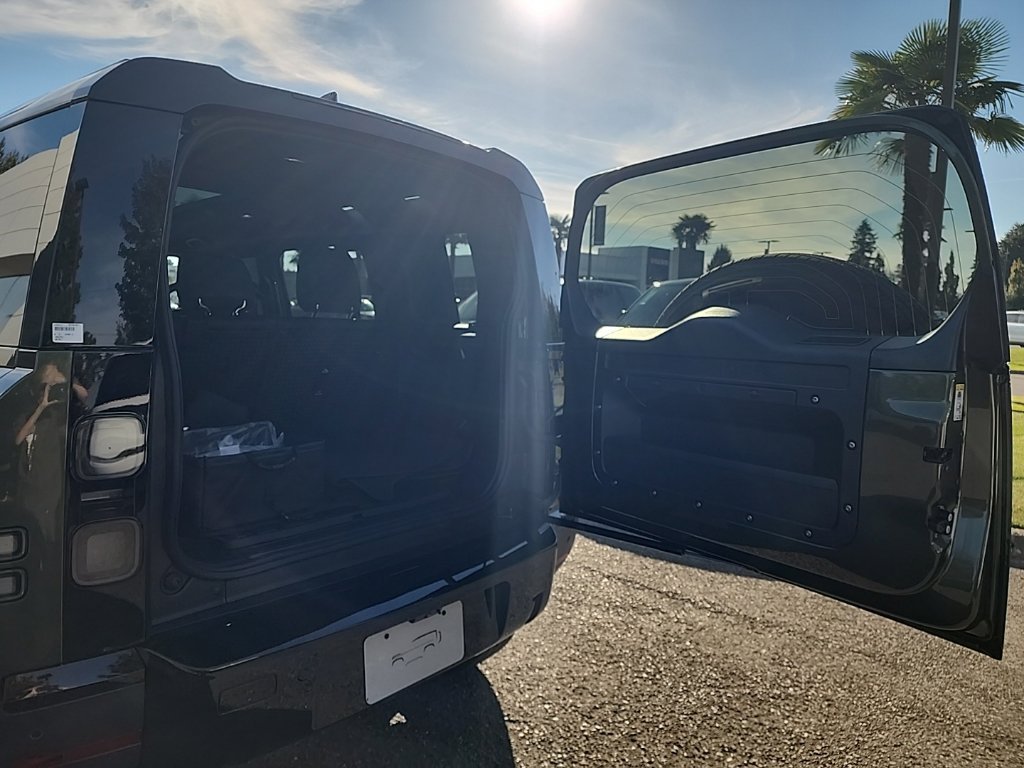 New 2026 Land Rover Defender 110 S AWD/4WD image 16