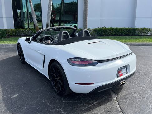 Used 2017 Porsche 718 Boxster image 20