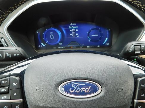 Used 2022 Ford Escape Titanium w/ Titanium Elite Package AWD/4WD image 32