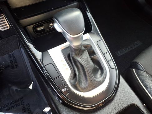 Used 2024 Kia Forte GT-Line FWD image 10