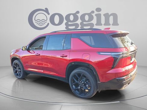 New 2026 Chevrolet Traverse RS w/ LPO, Floor Liner Package FWD image 3