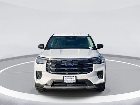 New 2026 Ford Explorer Active image 2