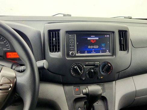 Used 2020 Nissan NV200 SV w/ Back Door Glass Package image 17