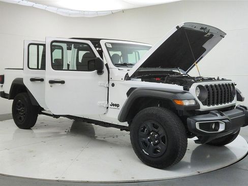 Used 2024 Jeep Gladiator Sport image 10