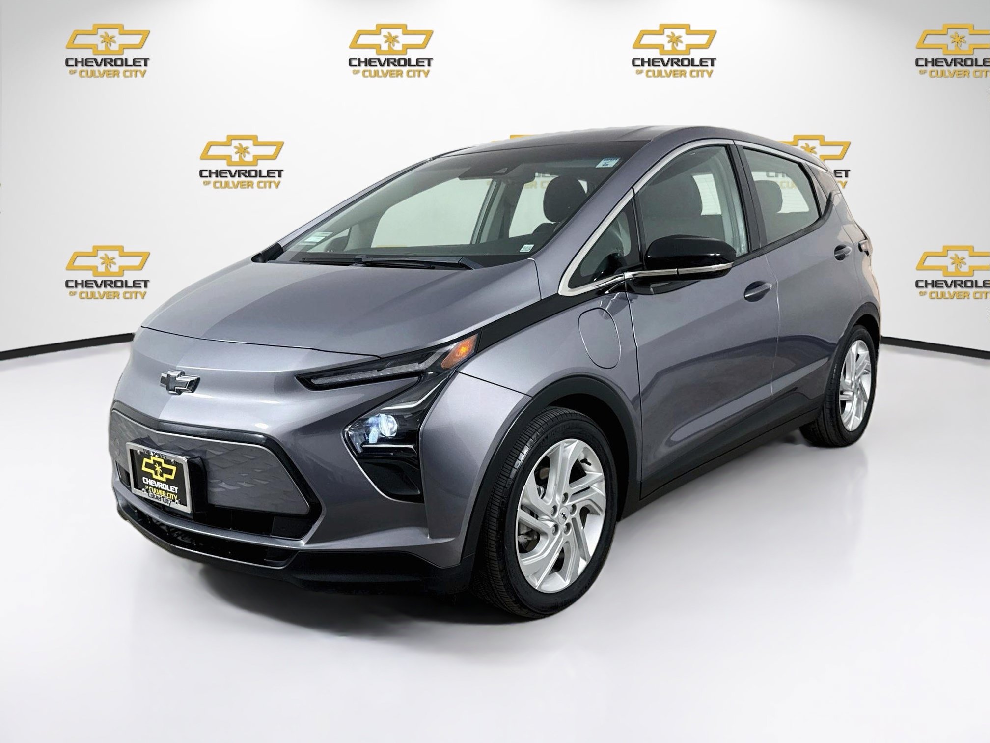 Used 2023 Chevrolet Bolt LT FWD image 3