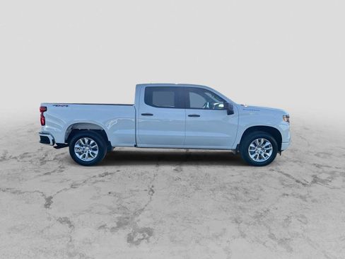 Used 2022 Chevrolet Silverado 1500 Custom image 9