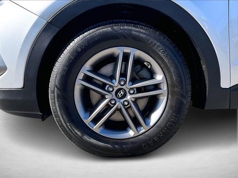 Used 2017 Hyundai Santa Fe Sport image 8