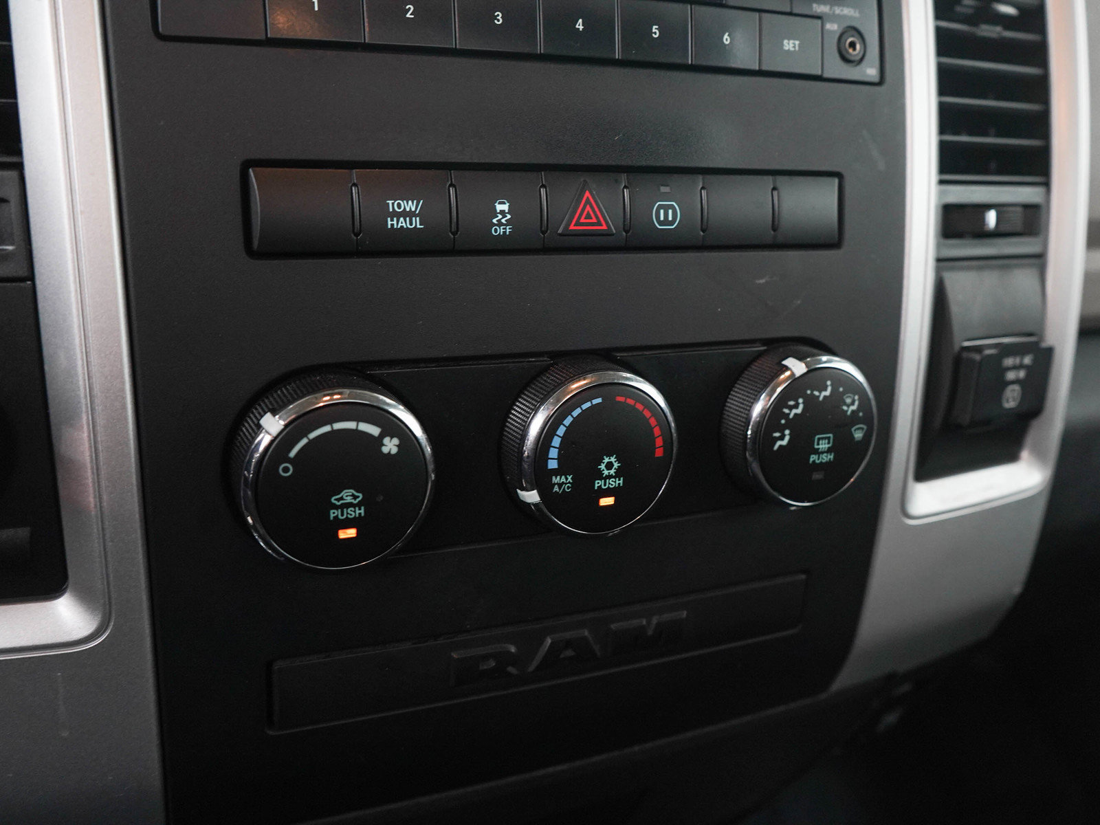 Used 2012 RAM 1500 Classic SLT w/ Remote Start & Security Group AWD/4WD image 20