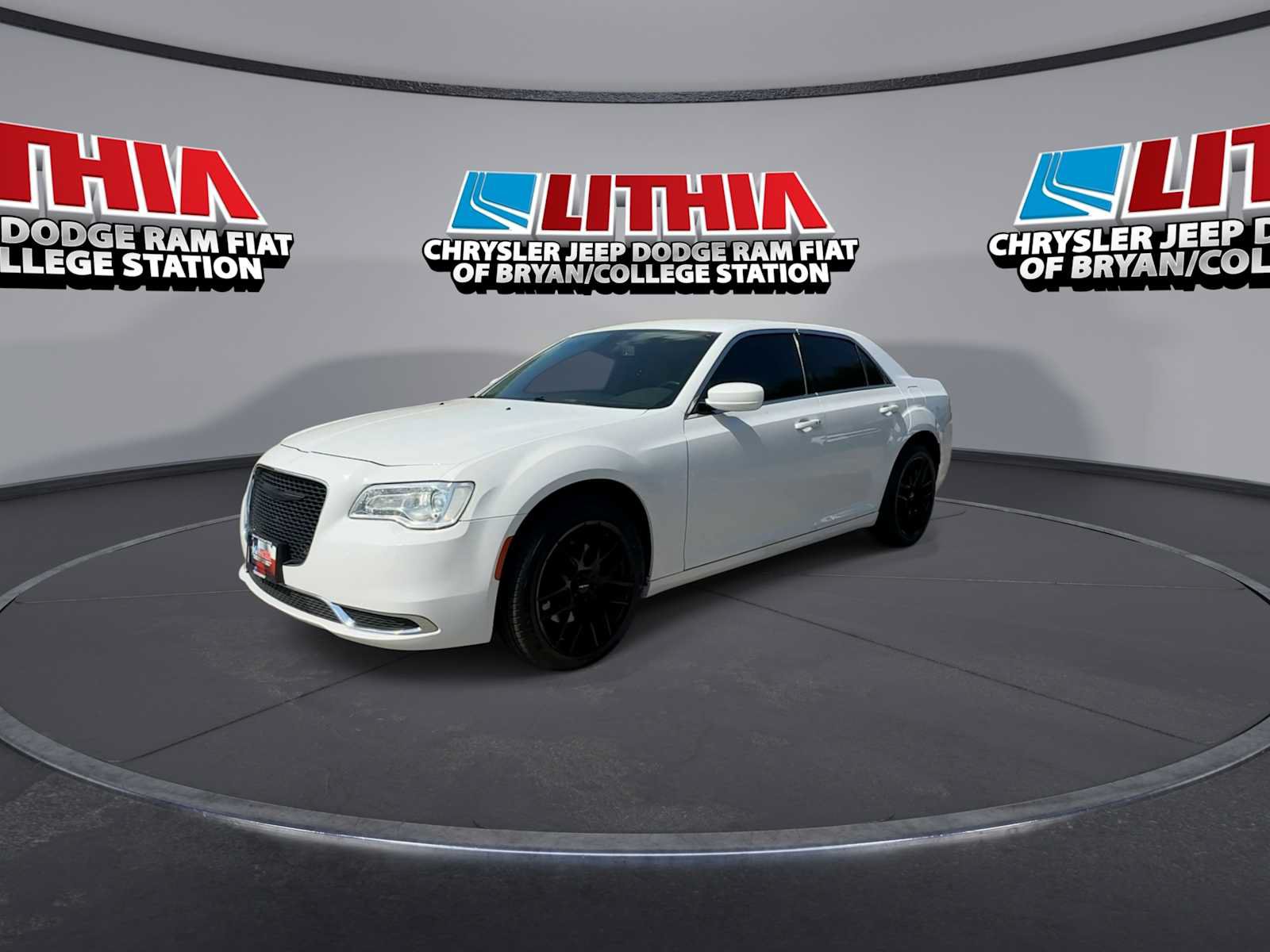 Used 2019 Chrysler 300 Touring L w/ Quick Order Package 22F AWD/4WD image 4