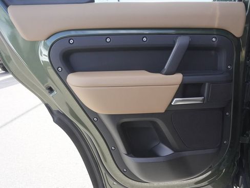 New 2026 Land Rover Defender 110 X-Dynamic SE image 28