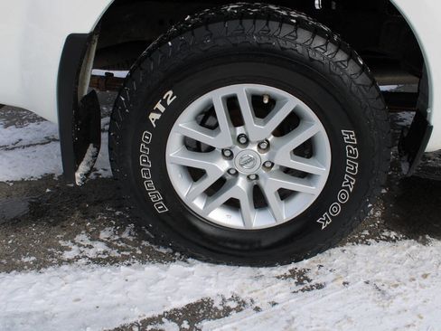 Used 2016 Nissan Frontier SV w/ SV Value Truck Package image 16