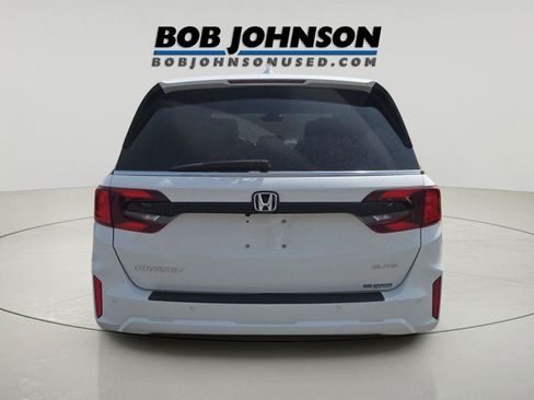Used 2025 Honda Odyssey Elite image 4