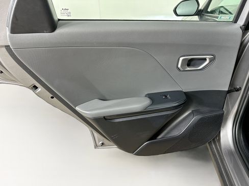 Used 2025 Kia K4 LXS image 25